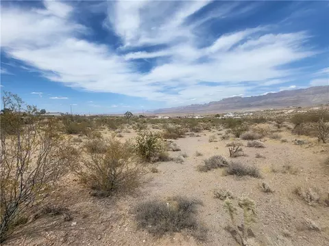 695 E Meadview Blvd, Meadview, AZ 86444 photo 4