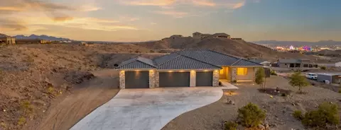 2950 Chaco Canyon Dr, Bullhead City, AZ 86429