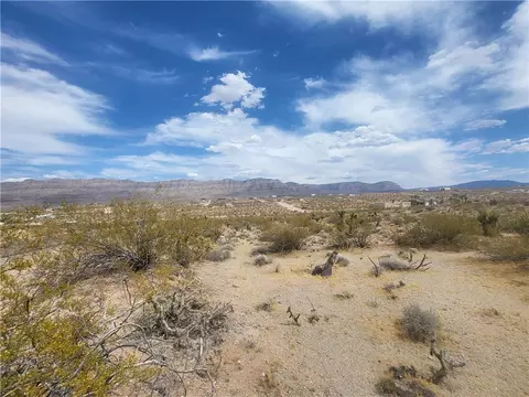 770 E Vulcan Dr, Meadview, AZ 86444 photo 2
