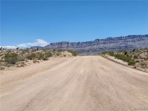 30784 N Escalante Blvd, Meadview, AZ 86444