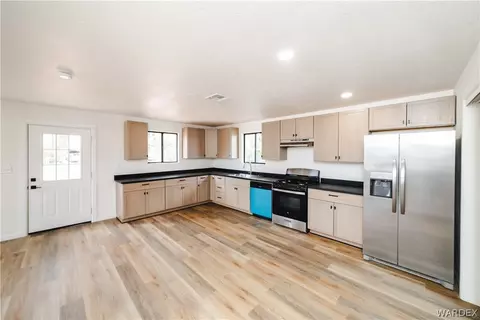 3670 E Devlin Ave, Kingman, AZ 86409 photo 4