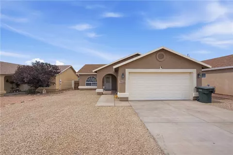 2843 Phoenix Ave, Kingman, AZ 86401