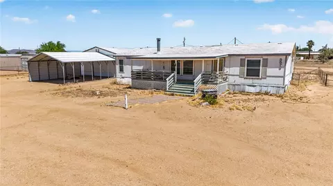 5576 Crystal Dr, Golden Valley, AZ 86413