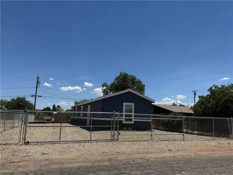 3595 E Lark Ln, Kingman, AZ 86409