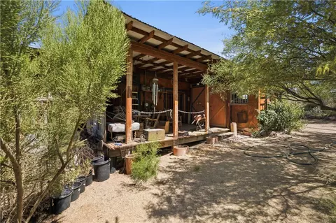 Exterior - 125 E Park St, Kingman, AZ 86401 photo 3 of 13