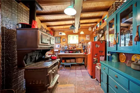 Kitchen - 125 E Park St, Kingman, AZ 86401 photo 3 of 4
