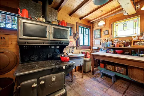 Kitchen - 125 E Park St, Kingman, AZ 86401 photo 2 of 4