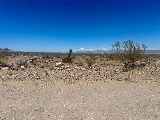 5449 S Amythest Rd, Golden Valley, AZ 86413