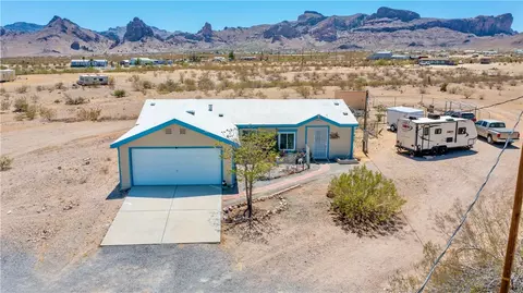 1949 S Elgin Rd, Golden Valley, AZ 86413