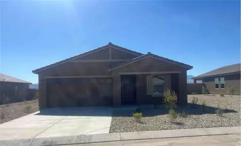877 Hoffman Dr, Bullhead City, AZ 86429