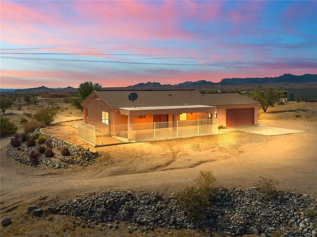 16876 S Lawton Rd, Yucca, AZ 86438