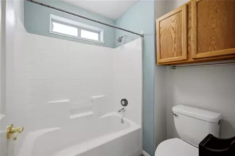 Bath - 7771 E Concho Dr, Kingman, AZ 86401 photo 1 of 2