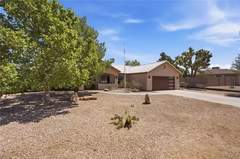 Exterior - 7771 E Concho Dr, Kingman, AZ 86401 photo 2 of 7