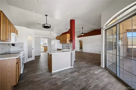 Kitchen - 7771 E Concho Dr, Kingman, AZ 86401 photo 1 of 4