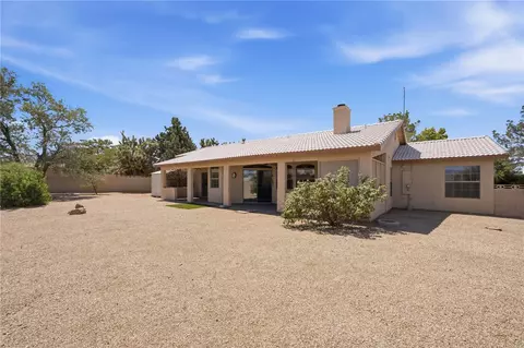 Exterior - 7771 E Concho Dr, Kingman, AZ 86401 photo 5 of 7