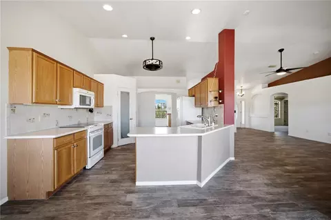 Kitchen - 7771 E Concho Dr, Kingman, AZ 86401 photo 3 of 4