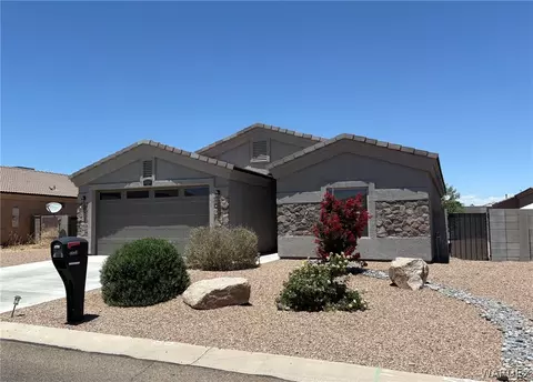3333 E Cane Dr, Kingman, AZ 86409