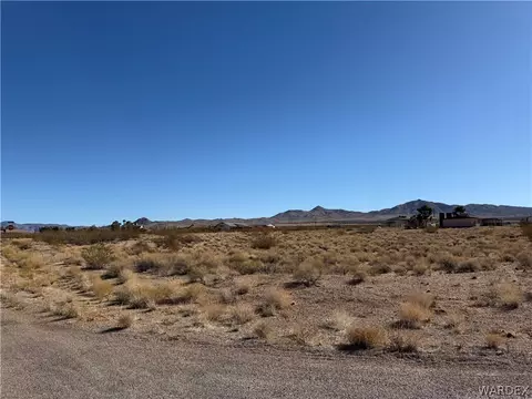 8668 N Desert View Dr, Kingman, AZ 86401
