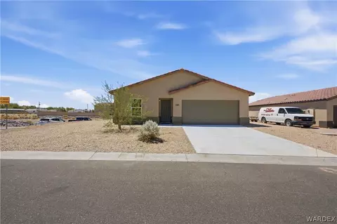 2228 E Sand Creek Dr, Fort Mohave, AZ 86426