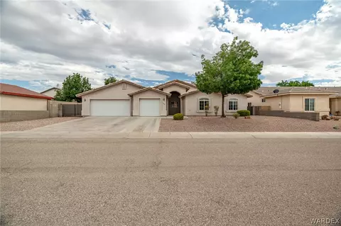 3208 Jennifer Ave, Kingman, AZ 86401