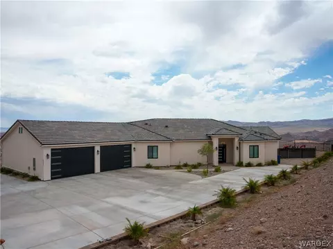 2925 Sinyala Canyon Dr, Bullhead City, AZ 86429