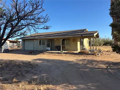 5553 W Abrigo Dr, Golden Valley, AZ 86413