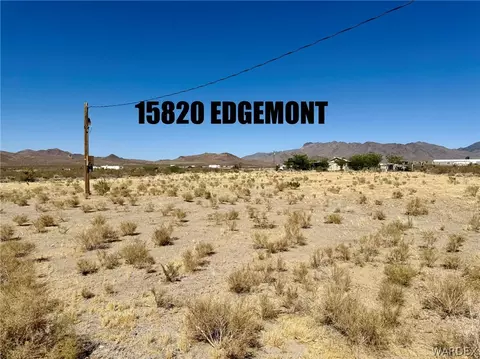 15820 Edgemont Rd, Dolan Springs, AZ 86441