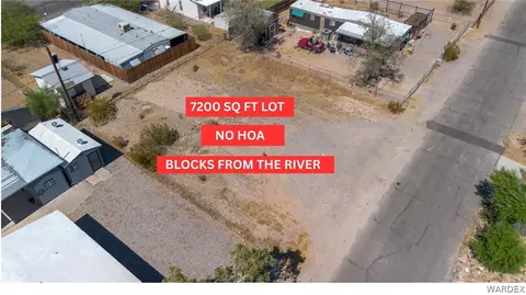 965 Coral Reef Dr, Bullhead City, AZ 86442