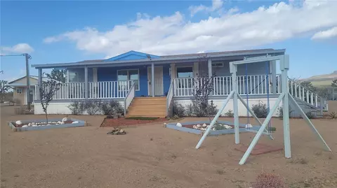 18773 N Queen Dr, Dolan Springs, AZ 86441