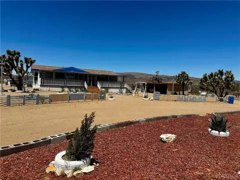 18773 N Queen Dr, Dolan Springs, AZ 86441