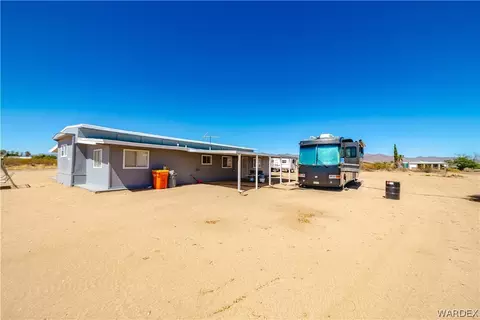 3800 N San Pedro Rd, Golden Valley, AZ 86413
