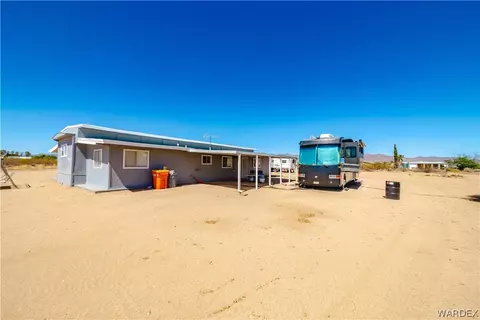 3800 N San Pedro Rd, Golden Valley, AZ 86413