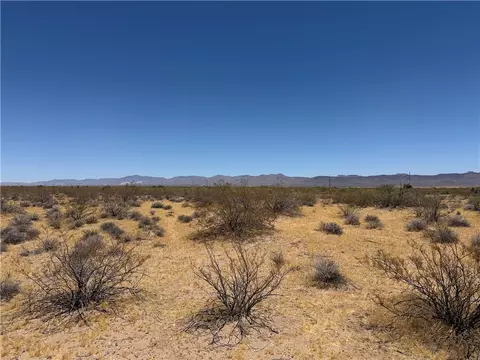 3398 S Needles Trl, Golden Valley, AZ 86413