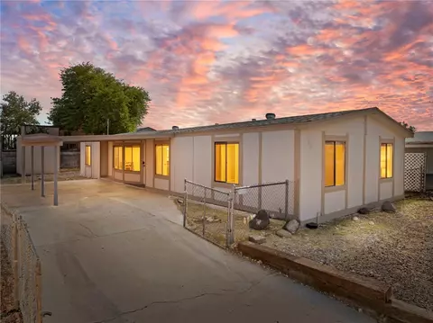 840 Roadrunner Dr, Bullhead City, AZ 86442