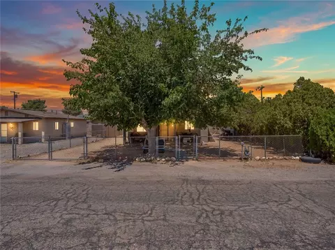 3563 E Warbler Ln, Kingman, AZ 86409 photo 1