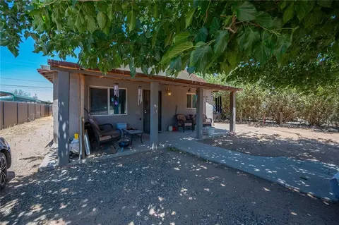 3563 E Warbler Ln, Kingman, AZ 86409 photo 2