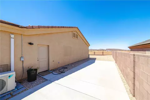 Exterior - 1729 E Blue Flame St, Kingman, AZ 86409 photo 13 of 21