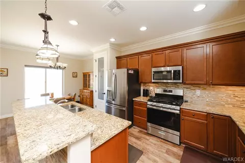 Kitchen - 1729 E Blue Flame St, Kingman, AZ 86409 photo 2 of 3