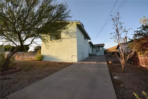 121 Spruce St, Kingman, AZ 86401