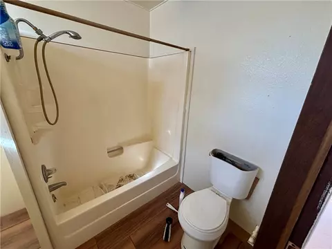Bath - 1595 E John L Ave, Kingman, AZ 86409 photo 3 of 3