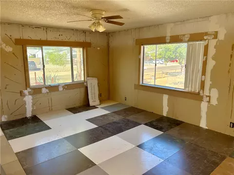 Living - 1595 E John L Ave, Kingman, AZ 86409 photo 3 of 3