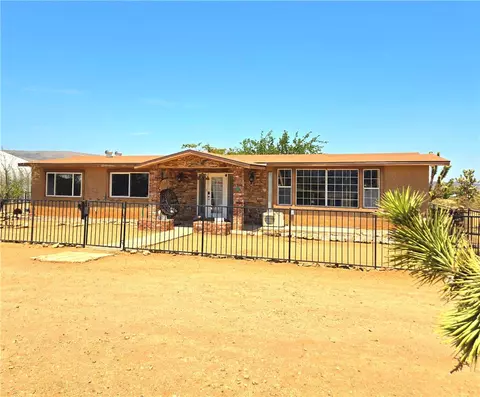 18177 N Peach Dr, Dolan Springs, AZ 86441