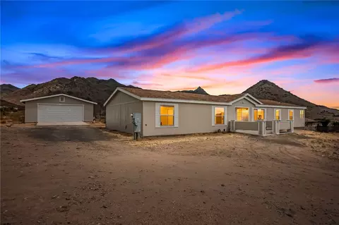 4498 N Smoketree Rd, Golden Valley, AZ 86413