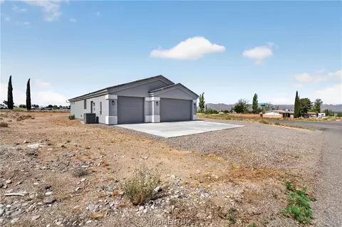Exterior - 7700 E Monte Tesoro Dr, Kingman, AZ 86401 photo 2 of 8
