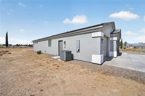 Exterior - 7700 E Monte Tesoro Dr, Kingman, AZ 86401 photo 5 of 8