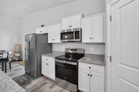 Kitchen - 7700 E Monte Tesoro Dr, Kingman, AZ 86401 photo 1 of 4