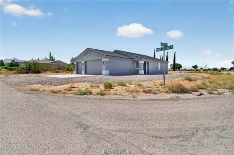 Exterior - 7700 E Monte Tesoro Dr, Kingman, AZ 86401 photo 7 of 8