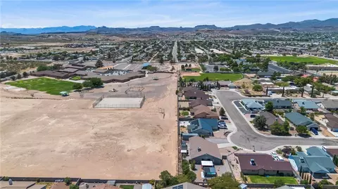 View/Area - 3092 Southern Loop, Kingman, AZ 86401 photo 8 of 11