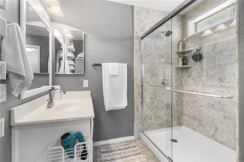 Bath - 3092 Southern Loop, Kingman, AZ 86401 photo 3 of 3