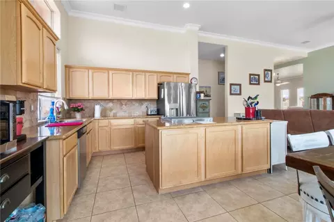 Kitchen - 7268 E Superstition Dr, Kingman, AZ 86401 photo 2 of 4